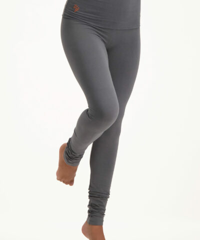http://www.lawofattractiontrainer.com/images/products-shaktified-leggings_charcoal_front_model-scaled-1-400x480.jpg